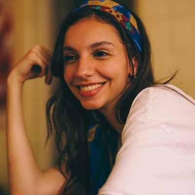Eduarda J.